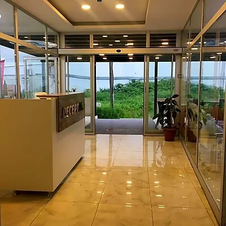 Vera 酒店 *